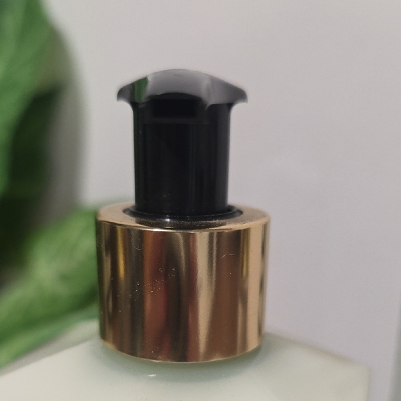 💜💜💜Victoria's Secret First Love Fragrance Lotion & 2 Rollerballs NEW - Picture 3 of 4